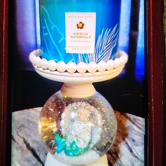 BEAUTIFUL MERIAD 3 WICK CANDLE HOLDER. NEW COMES IN ORIGINAL BOX. SOLD OUT!✨️✨️ - Picture 5 of 8